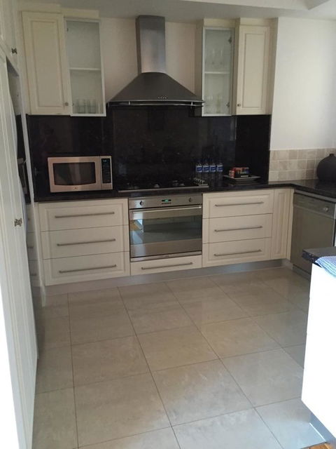 West End District Apartments - Accommodation Burleigh 17