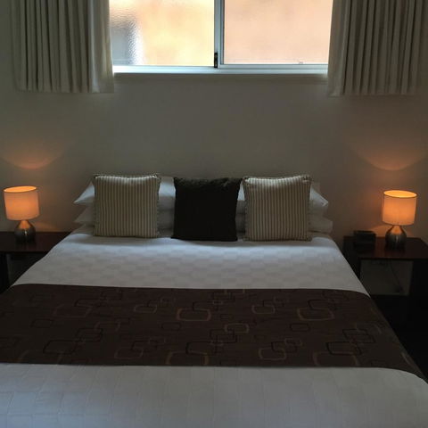West End District Apartments - Accommodation Burleigh 4