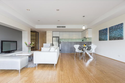 Gallery Serviced Apartments - Accommodation Burleigh 3