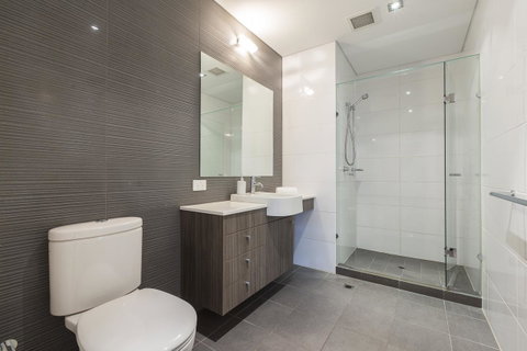 Gallery Serviced Apartments - Accommodation Burleigh 19