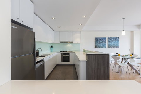 Gallery Serviced Apartments - Accommodation Burleigh 23