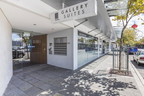 Gallery Serviced Apartments - Accommodation Burleigh 20