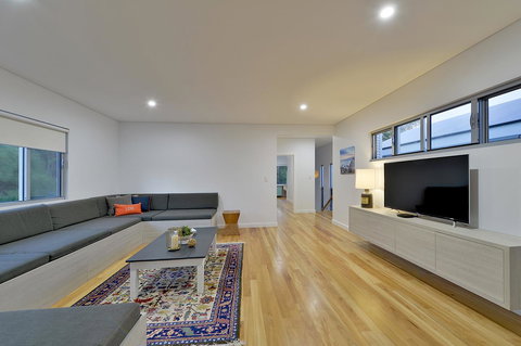 Sandpiper Retreat - Accommodation Burleigh 24