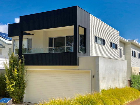 Sandpiper Retreat - Accommodation Burleigh 0