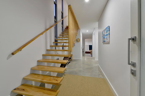 Sandpiper Retreat - Accommodation Burleigh 8