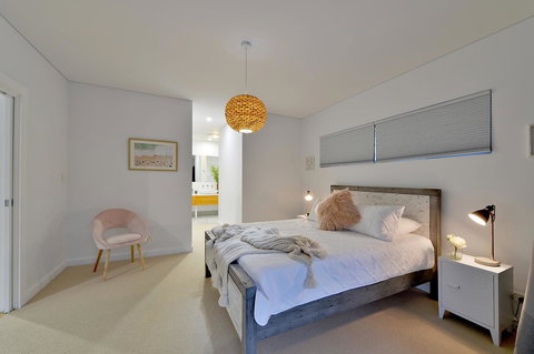 Sandpiper Retreat - Accommodation Burleigh 20