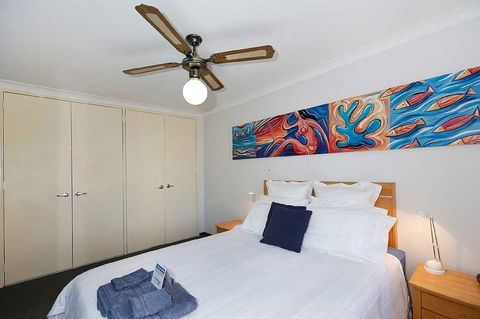 Beachfront @ Scarbs - Accommodation Burleigh 7