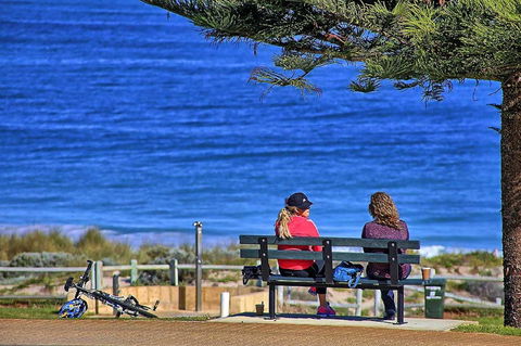 Beachfront @ Scarbs - Accommodation Burleigh 15