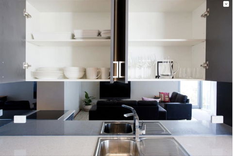 Adele's Luxury South Beach Apartment With King Bed - Accommodation Burleigh 14