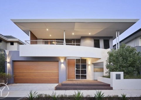 Adele's Luxury South Beach Apartment With King Bed - Accommodation Burleigh 0