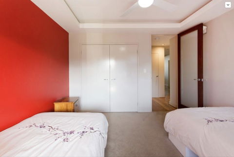 Adele's Luxury South Beach Apartment With King Bed - Accommodation Burleigh 8