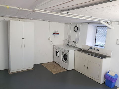 Stirling Apartments - Studio 1 - Accommodation Burleigh 9