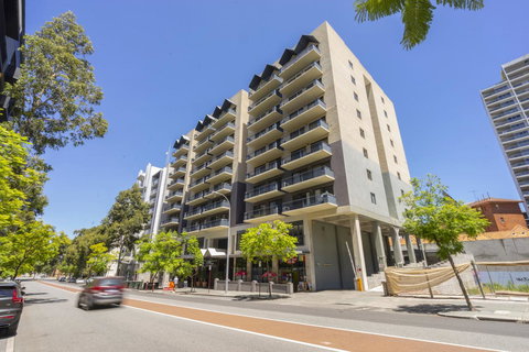 Oversized Eastend Sleeps 6 Free PARKING+POOL WIFI - Accommodation Burleigh 25