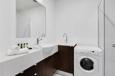 Attika Hotel - Accommodation Burleigh 13