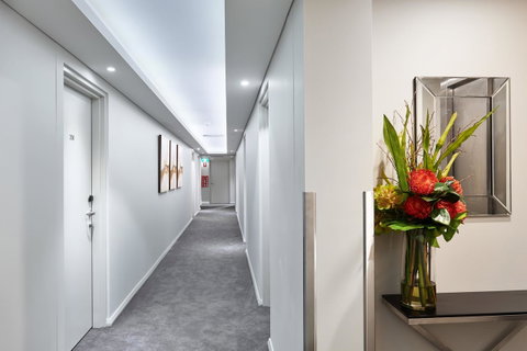 Attika Hotel - Accommodation Burleigh 24