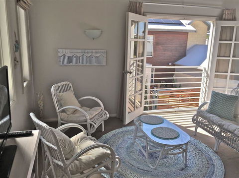 Fremantle Local Beach Studio - Accommodation Burleigh 0