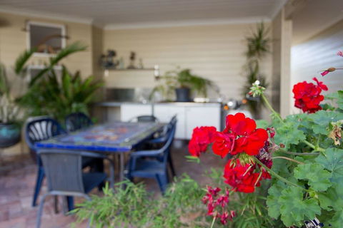 Fremantle Local Beach Studio - Accommodation Burleigh 4