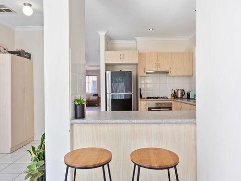 Cooper Street - Accommodation Burleigh 31