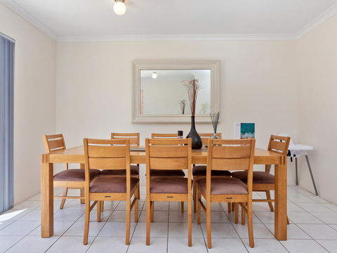 Cooper Street - Accommodation Burleigh 33