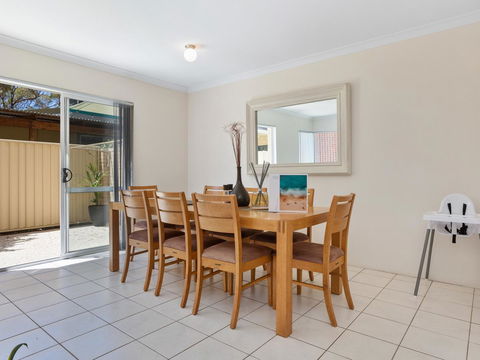 Cooper Street - Accommodation Burleigh 35