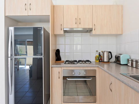 Cooper Street - Accommodation Burleigh 27