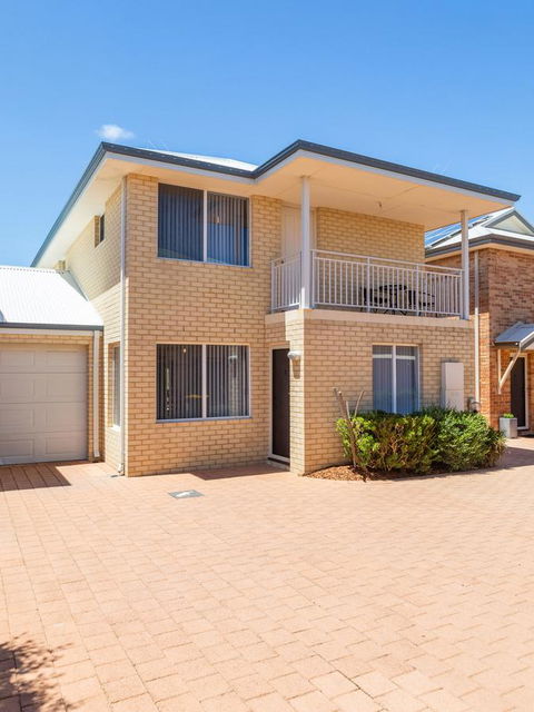 Cooper Street - Accommodation Burleigh 22