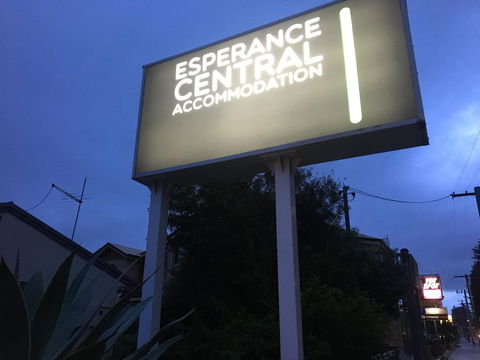 Esperance Central Accommodation - Accommodation Burleigh 12