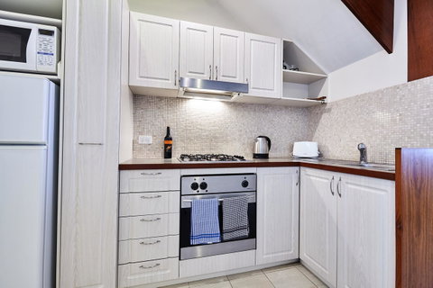 Fremantle Townhouse Unit 6 - Accommodation Burleigh 5