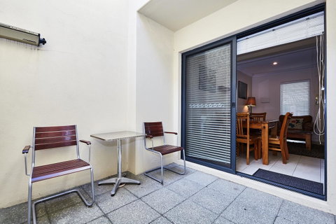Fremantle Townhouse Unit 6 - Accommodation Burleigh 2