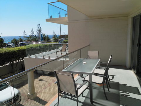 Salty Kiss - Accommodation Burleigh 15