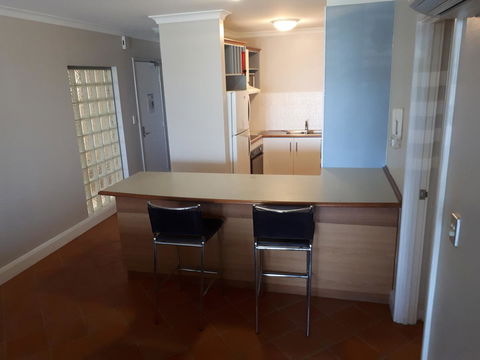 Salty Kiss - Accommodation Burleigh 8