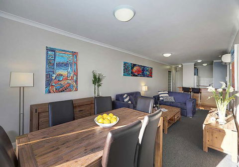 Salty Kiss - Accommodation Burleigh 5