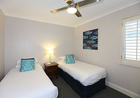 Salty Kiss - Accommodation Burleigh 13