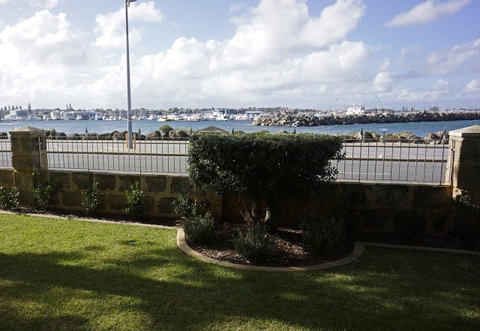 Oceanside 8 - Accommodation Burleigh 18