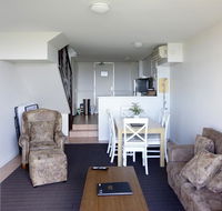 Oceanside 8 - Accommodation Burleigh