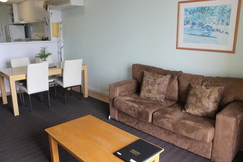 Oceanside 8 - Accommodation Burleigh 4