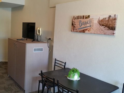 Mandurah Foreshore Motel - Accommodation Burleigh 10
