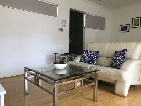 Gerring Court With Free 1 Car Bay Parking - Accommodation Burleigh 14