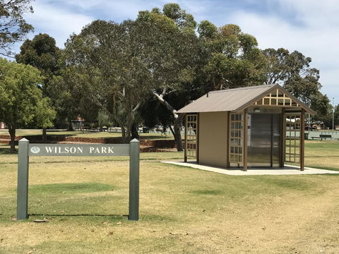 Gerring Court With Free 1 Car Bay Parking - Accommodation Burleigh 22