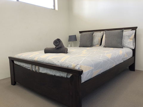 Gerring Court With Free 1 Car Bay Parking - Accommodation Burleigh 3