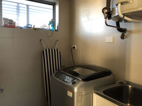 Gerring Court With Free 1 Car Bay Parking - Accommodation Burleigh 16