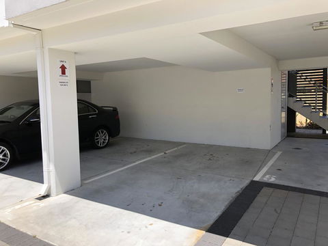 Gerring Court With Free 1 Car Bay Parking - Accommodation Burleigh 18