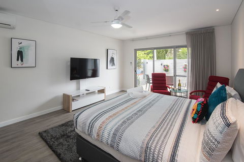 Churchill Studios - Accommodation Burleigh 0