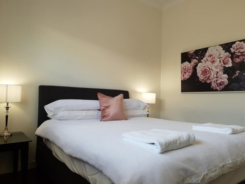 Leisurely Manor - Spacious Three Bedroom Home In Fremantle - Accommodation Burleigh 2