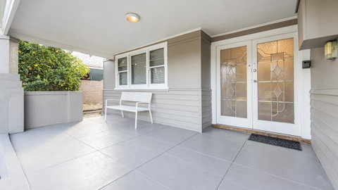 Leisurely Manor - Spacious Three Bedroom Home In Fremantle - Accommodation Burleigh 17