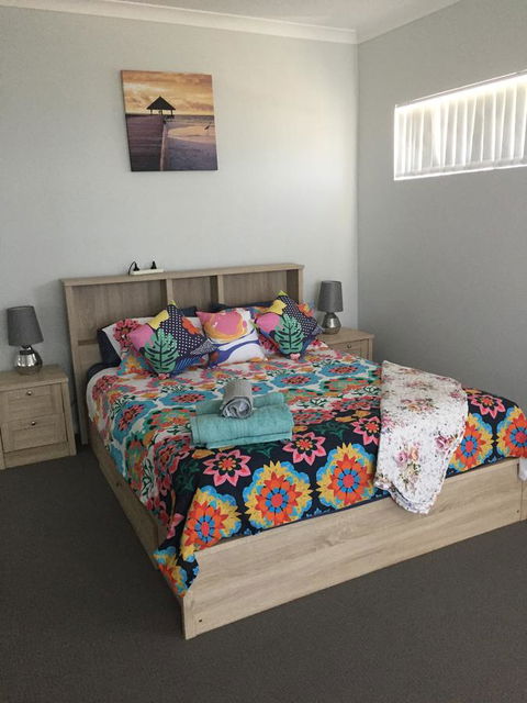 Beach House At SeaScapes.. - Accommodation Burleigh 5