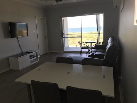 Beach House At SeaScapes.. - Accommodation Burleigh 18