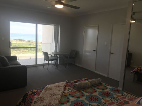 Beach House At SeaScapes.. - Accommodation Burleigh 12