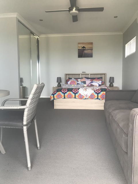 Beach House At SeaScapes.. - Accommodation Burleigh 9
