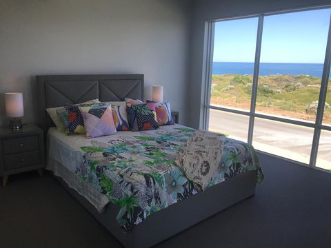 Beach House At SeaScapes.. - Accommodation Burleigh 0